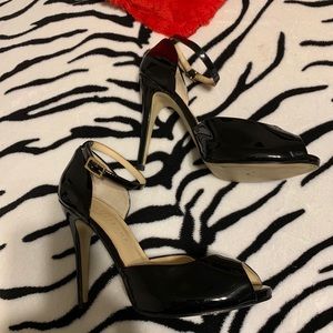 Beautiful Ivanka Trump 4 inch peep toe heels